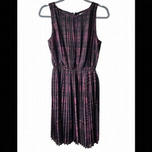 𝅺banana Republic Abstract Pleated Dress Plum Black Sleeveless size 4